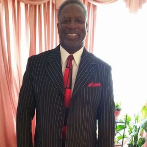 Meet your Posher, Bruce